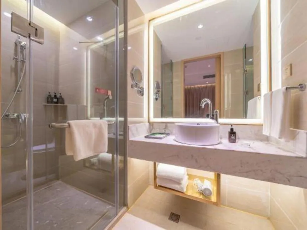 Vienna Hotel Chongqing West Station Square