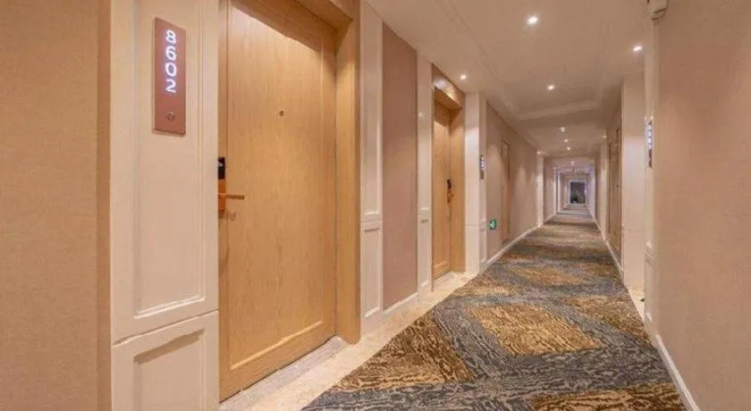 Vienna Hotel Chongqing West Station Square