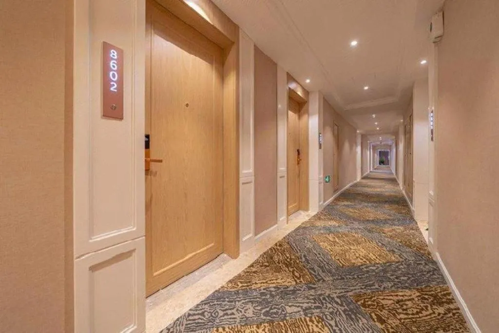 Vienna Hotel Chongqing West Station Square