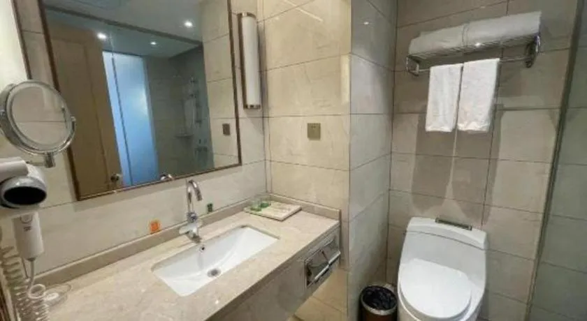 Vienna Hotel Jinjiang Bus Passenger Station