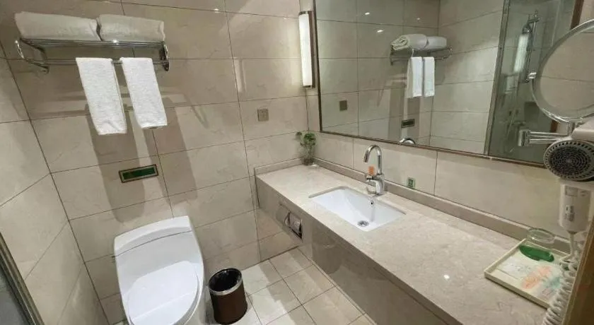 Vienna Hotel Jinjiang Bus Passenger Station