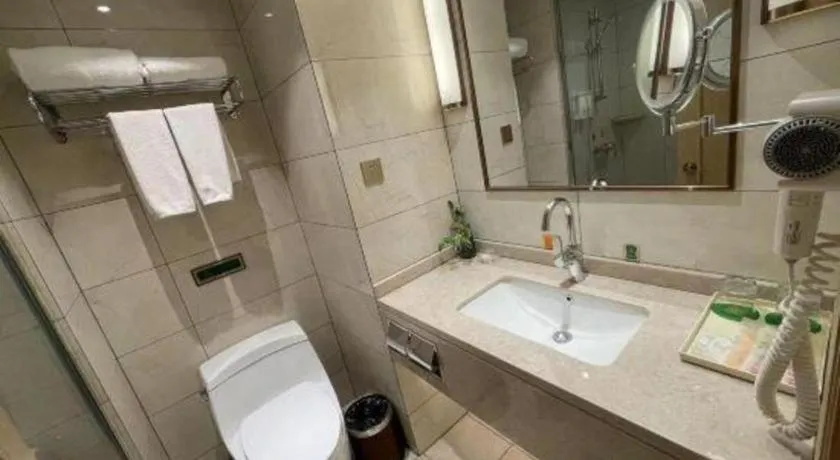 Vienna Hotel Jinjiang Bus Passenger Station