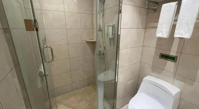 Vienna Hotel Jinjiang Bus Passenger Station