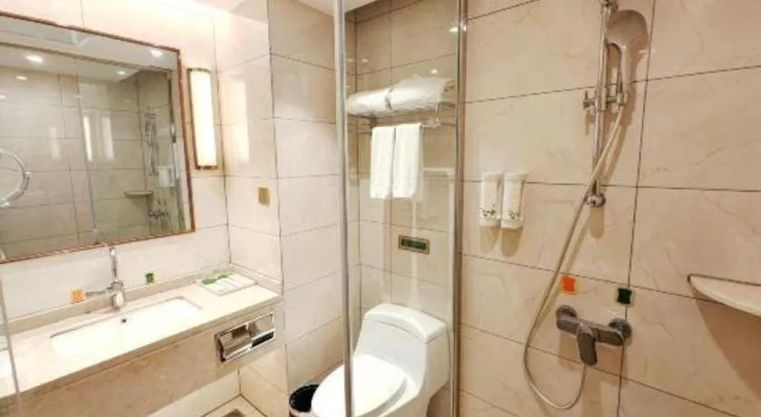 Vienna Hotel Jinjiang Bus Passenger Station