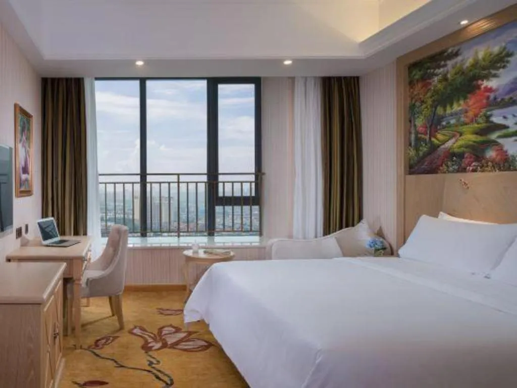 Bed in Vienna Hotel Chengdu North Railway Station North Square Wukuaishi Metro Station