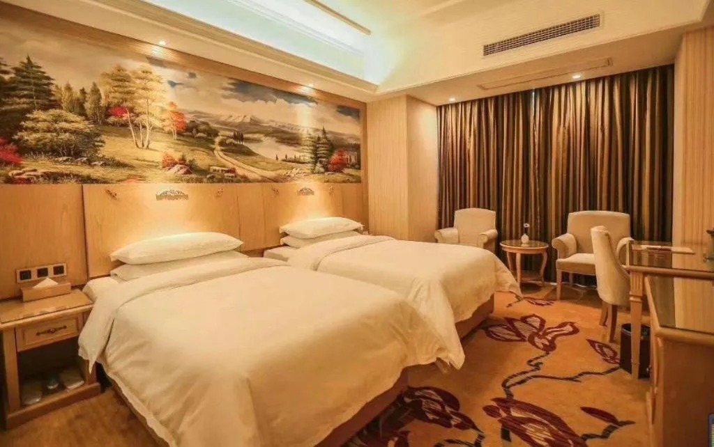 Bed in Vienna Hotel Chengdu North Railway Station North Square Wukuaishi Metro Station