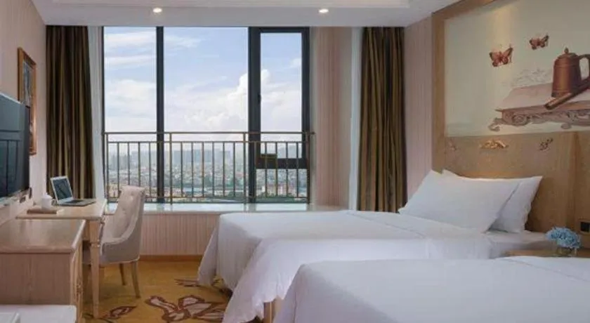 Bed in Vienna Hotel Chengdu North Railway Station North Square Wukuaishi Metro Station