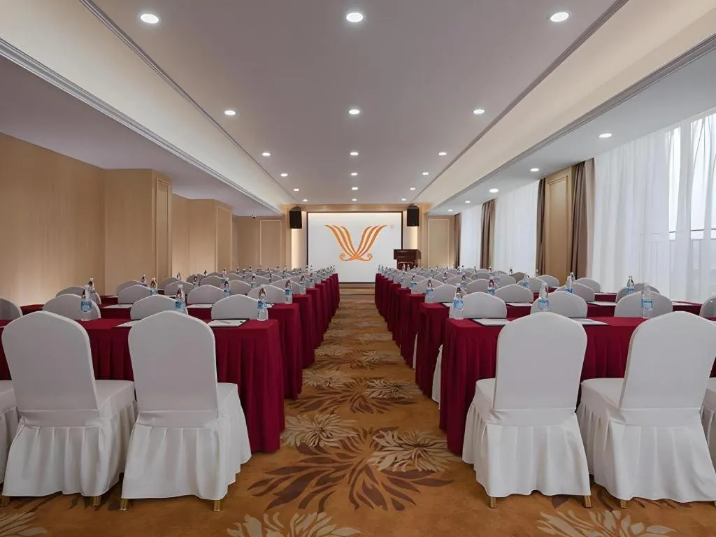 Vienna Hotel Chengdu North Railway Station North Square Wukuaishi Metro Station