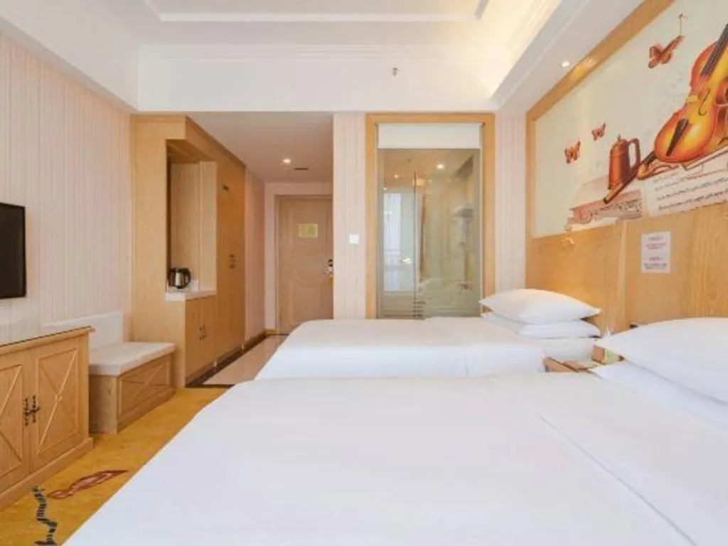 Bed in Vienna Hotel Chengdu North Railway Station North Square Wukuaishi Metro Station