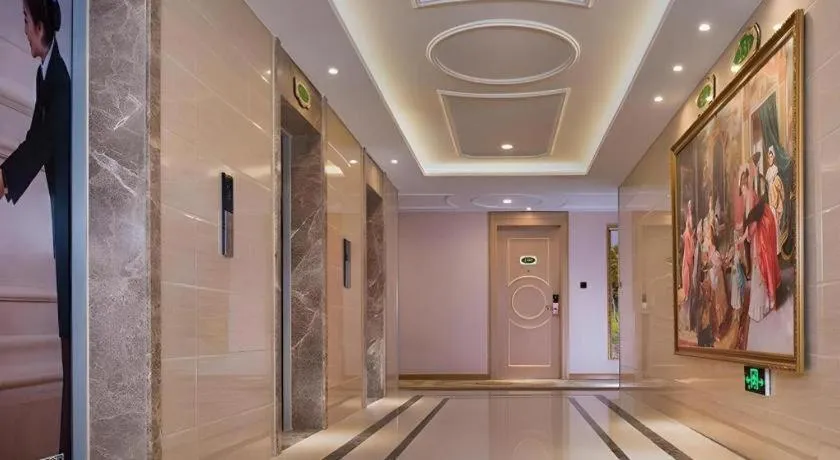 Vienna Hotel Chengdu North Railway Station North Square Wukuaishi Metro Station