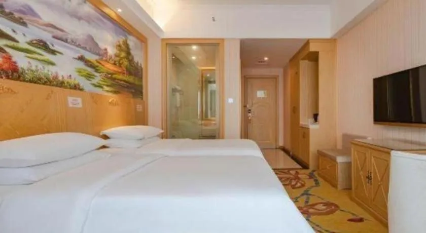 Bed in Vienna Hotel Chengdu North Railway Station North Square Wukuaishi Metro Station