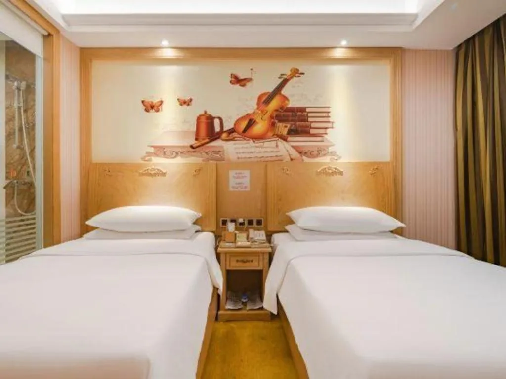 Bed in Vienna Hotel Chengdu North Railway Station North Square Wukuaishi Metro Station