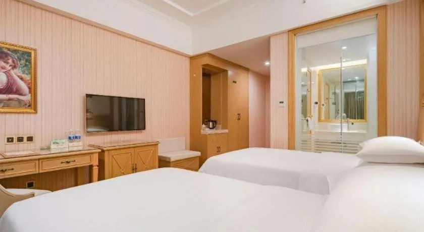 Bed in Vienna Hotel Chengdu North Railway Station North Square Wukuaishi Metro Station