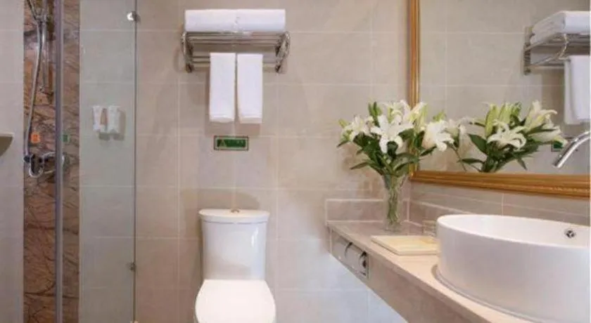 Vienna Hotel Chengdu North Railway Station North Square Wukuaishi Metro Station