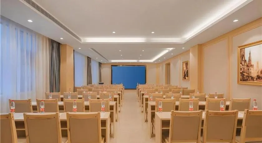 Vienna Hotel Yuxi Hongta Avenue High-Speed Railway Station