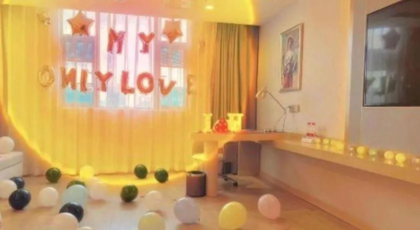 Vienna Hotel Yuxi Hongta Avenue High-Speed Railway Station