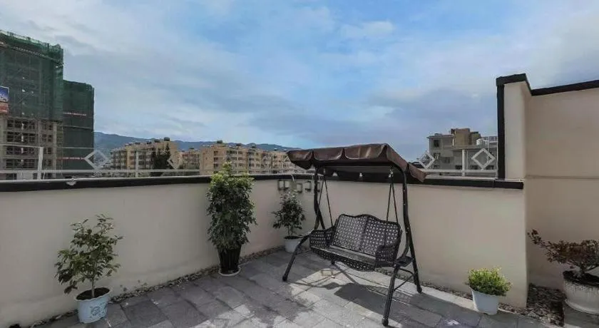 Vienna Hotel Lincang New Asia Pacific Times Square