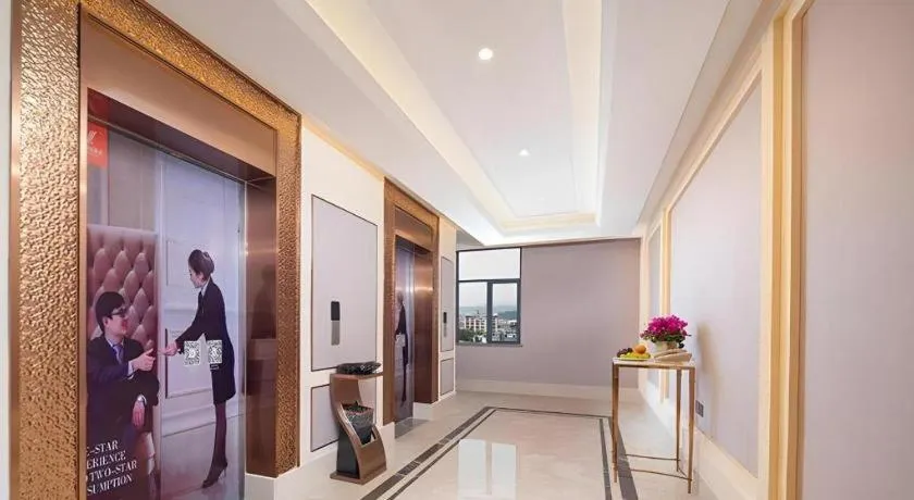 Vienna Hotel Lincang New Asia Pacific Times Square