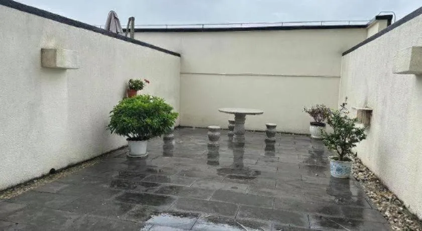 Vienna Hotel Lincang New Asia Pacific Times Square