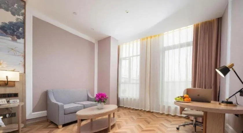 Vienna Hotel Lincang New Asia Pacific Times Square