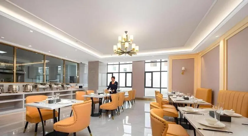 Vienna Hotel Lincang New Asia Pacific Times Square