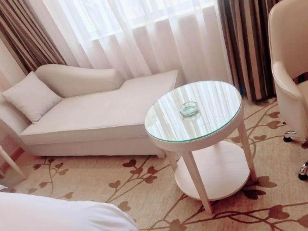 Vienna Hotel Guangxi Zhongshan Central Plaza West High-Speed Railway Station