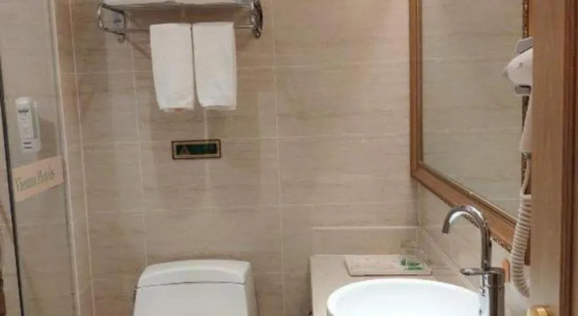 Vienna Hotel Guangxi Zhongshan Central Plaza West High-Speed Railway Station