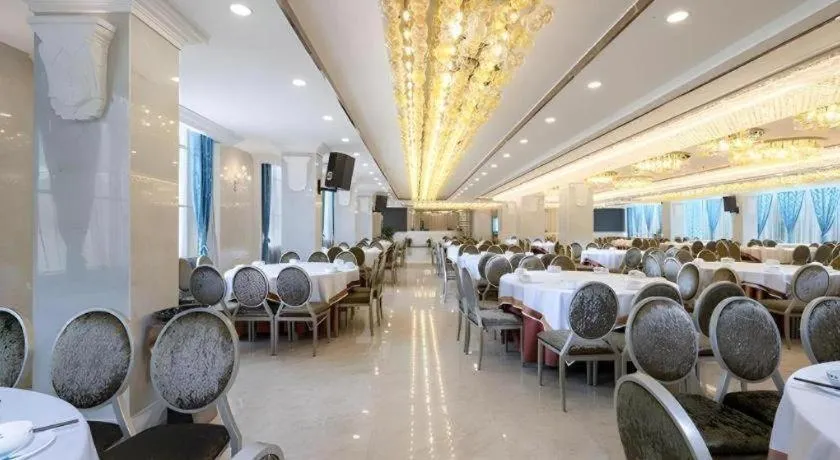 Vienna Hotel Guangxi Zhongshan Central Plaza West High-Speed Railway Station