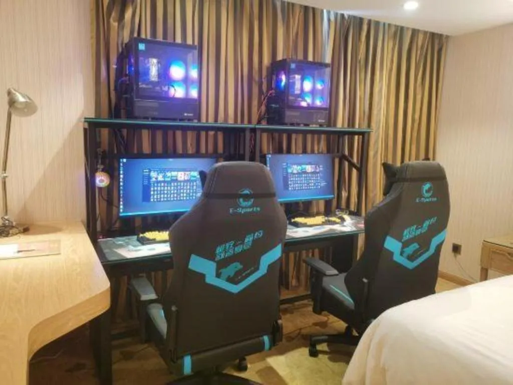 Vienna Hotel Guangxi Zhongshan Central Plaza West High-Speed Railway Station