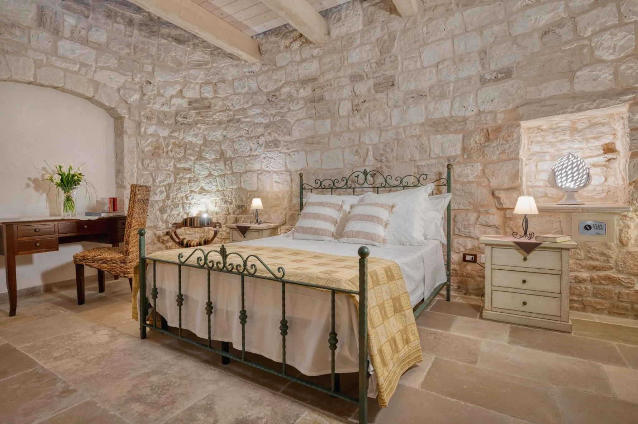 Bed in Trulli D'autore