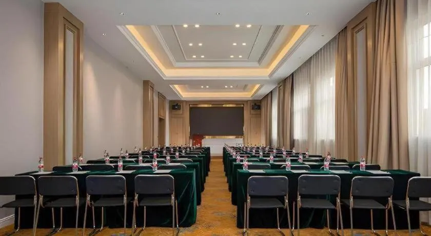 Vienna Hotel Tianjin Chentangzhuang Metro Station