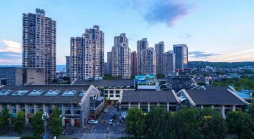 Vienna Hotel Yunnan Maitreya Huquan