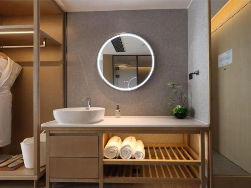 Vienna Hotel Yunnan Maitreya Huquan