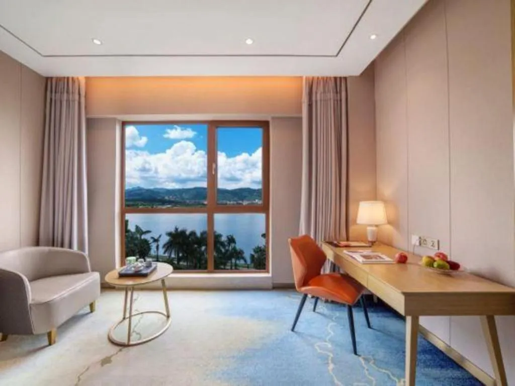 Vienna Hotel Yunnan Maitreya Huquan