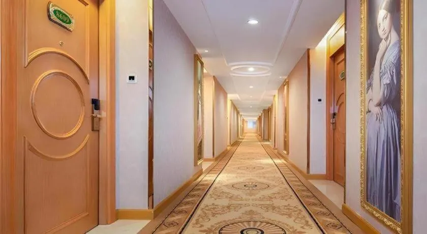 Vienna Hotel Hubei Macheng Cultural Town