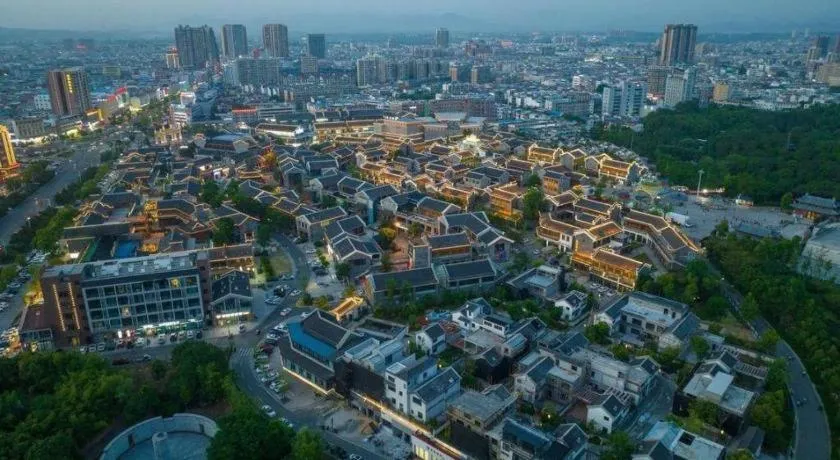 Vienna Hotel Hubei Macheng Cultural Town