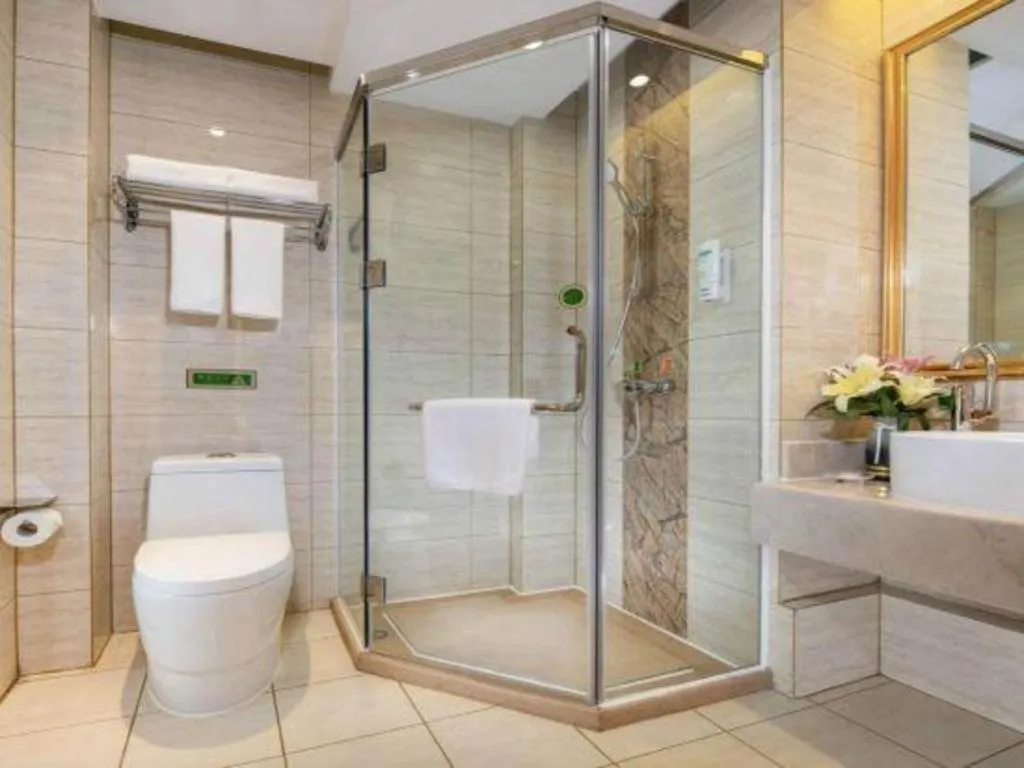 Vienna Hotel Tianjin 5th Avenue Youyi Road Cultural Center Metro Station