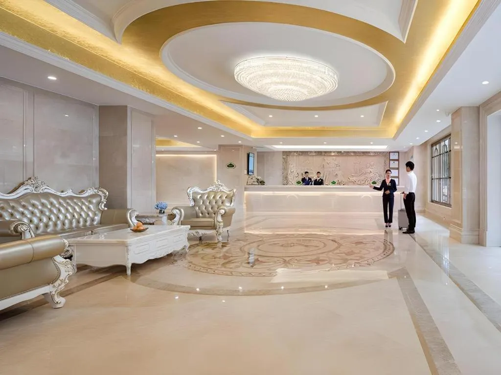 Vienna Hotel Guangxi Yulin Rong County Guinan Road