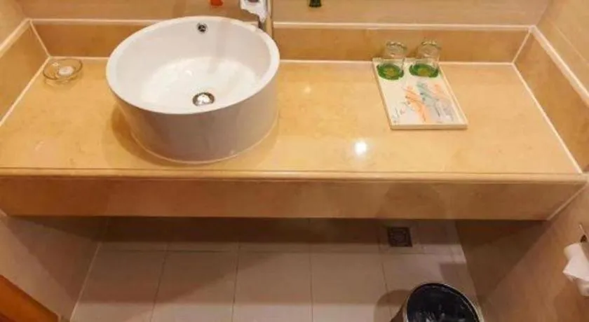 Vienna Hotel Guangxi Yulin Rong County Guinan Road