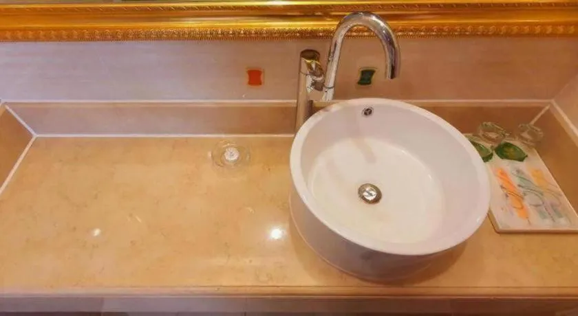 Vienna Hotel Guangxi Yulin Rong County Guinan Road