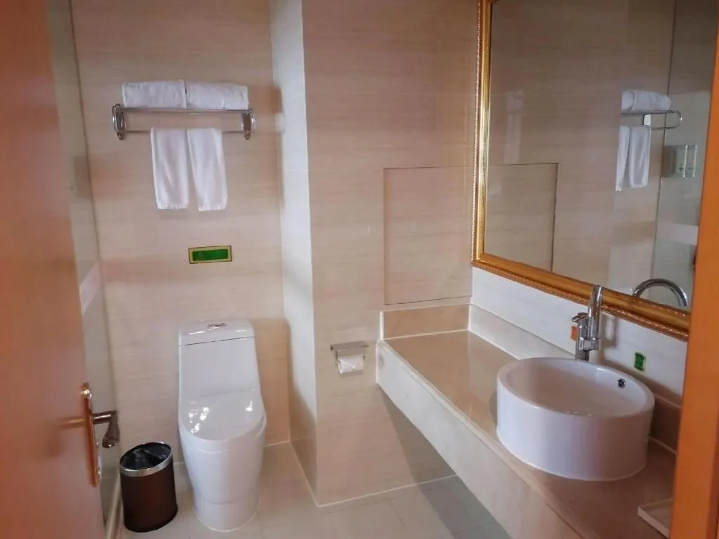 Vienna Hotel Guangxi Yulin Rong County Guinan Road