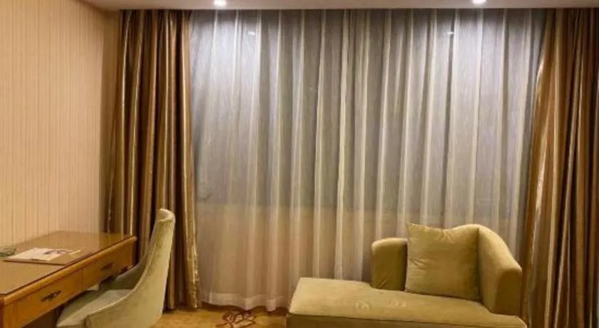 Vienna Hotel Guangxi Yulin Rong County Guinan Road