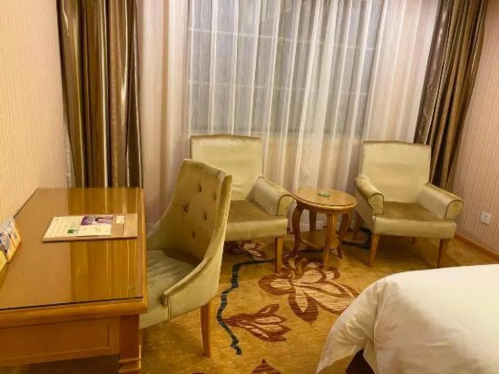 Bed in Vienna Hotel Guangxi Yulin Rong County Guinan Road
