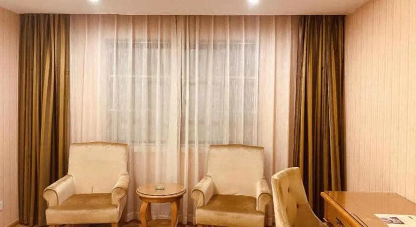 Vienna Hotel Guangxi Yulin Rong County Guinan Road