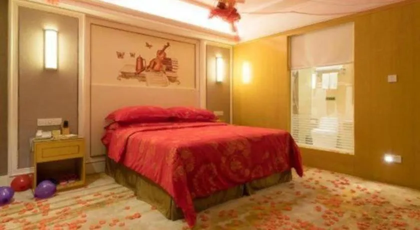 Bed in Vienna Hotel Shenzhen Pingdi Huancheng South Road