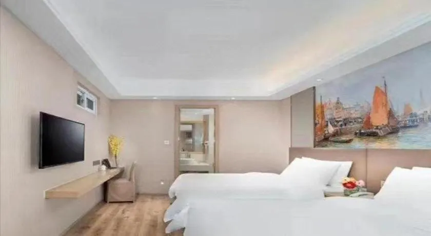 Bed in Vienna Hotel Shandong Qingdao Taidong Pijiu Street Liaoning Road