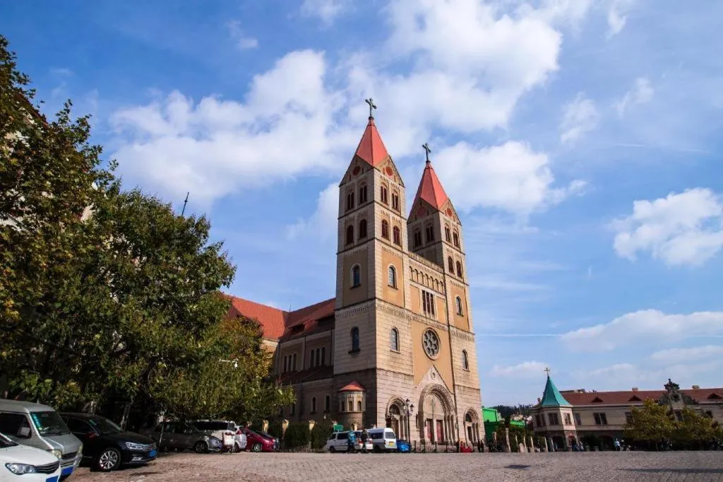 Vienna Hotel Shandong Qingdao Taidong Pijiu Street Liaoning Road