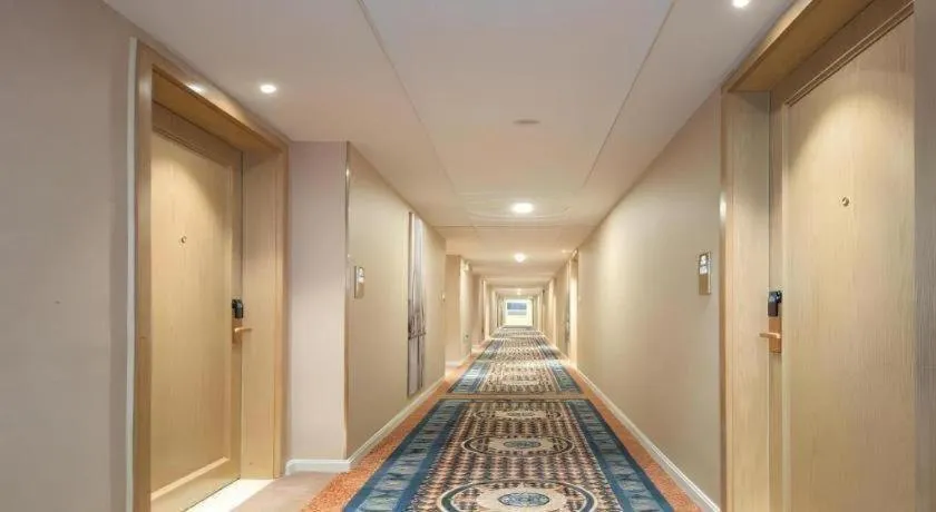 Vienna Hotel Shandong Qingdao Taidong Pijiu Street Liaoning Road