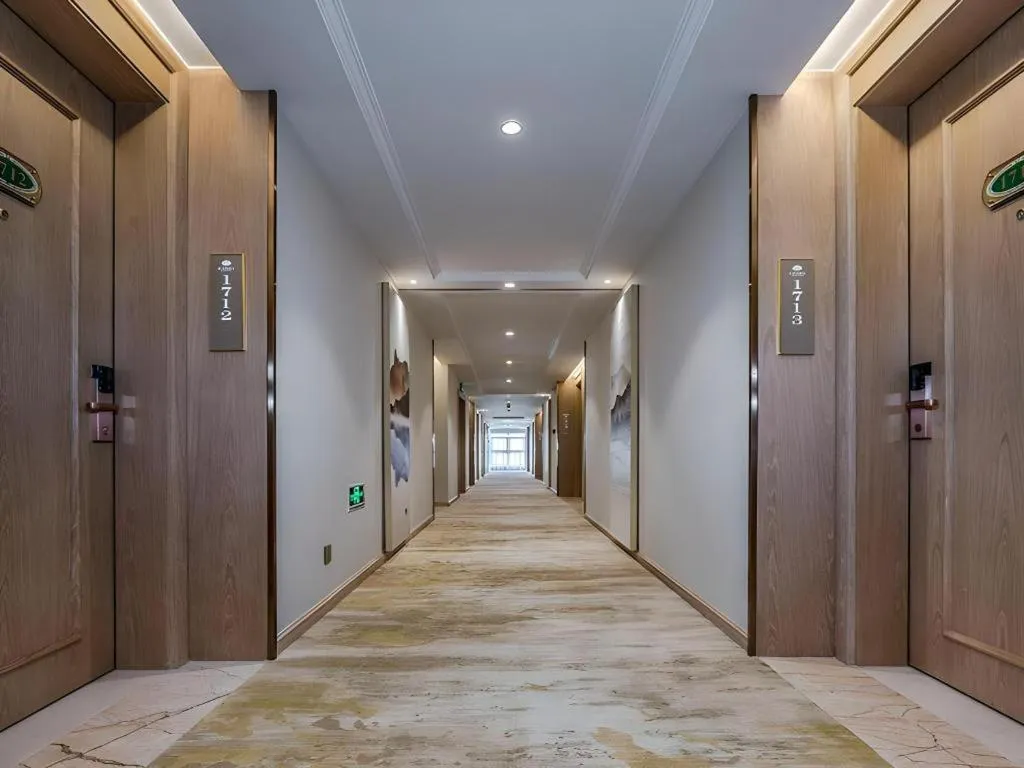 Vienna Hotel Shaanxi Hanzhong Central Square High-Speed Railway Station