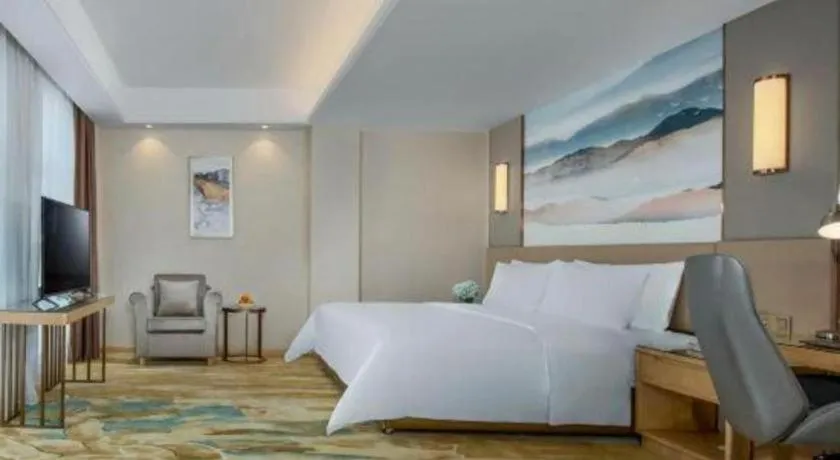 Vienna Hotel Shaanxi Hanzhong Central Square High-Speed Railway Station